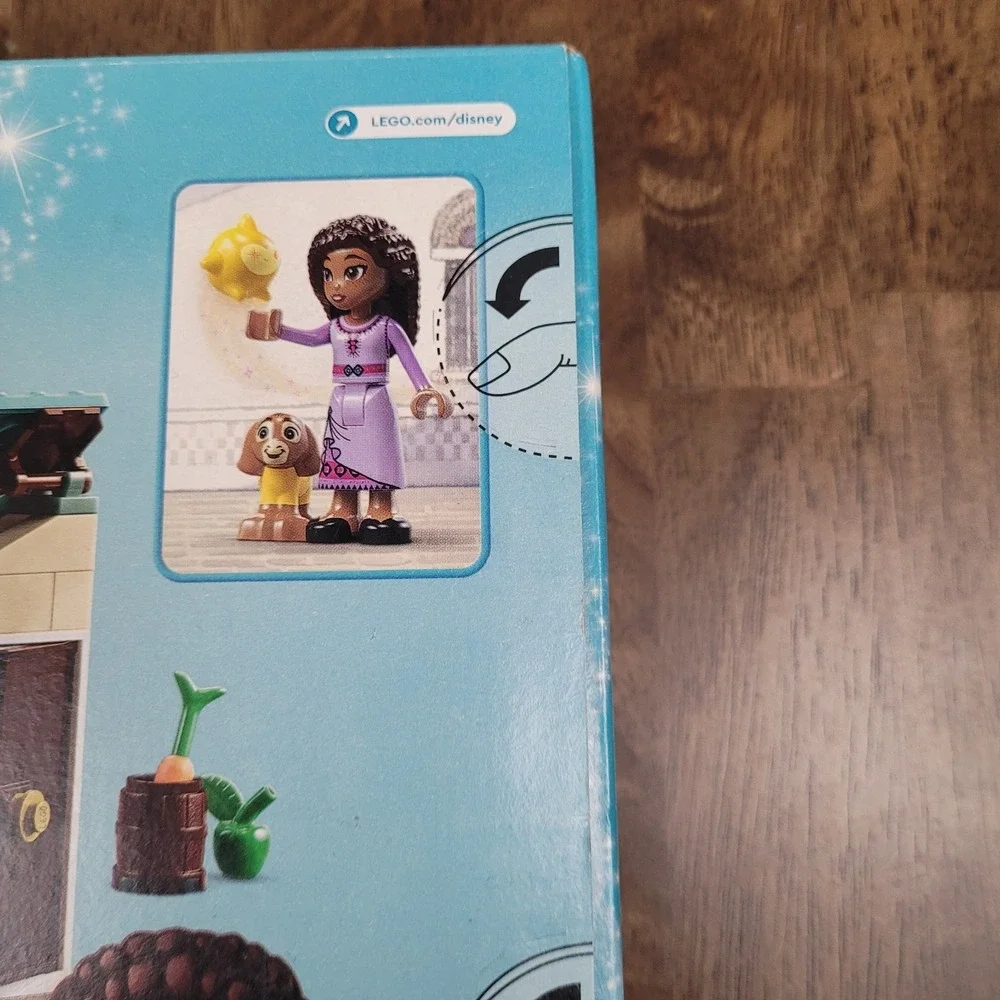 LEGO Disney Wish Asha in the City of Rosas Building Toy Set #43223 NIB Sealed